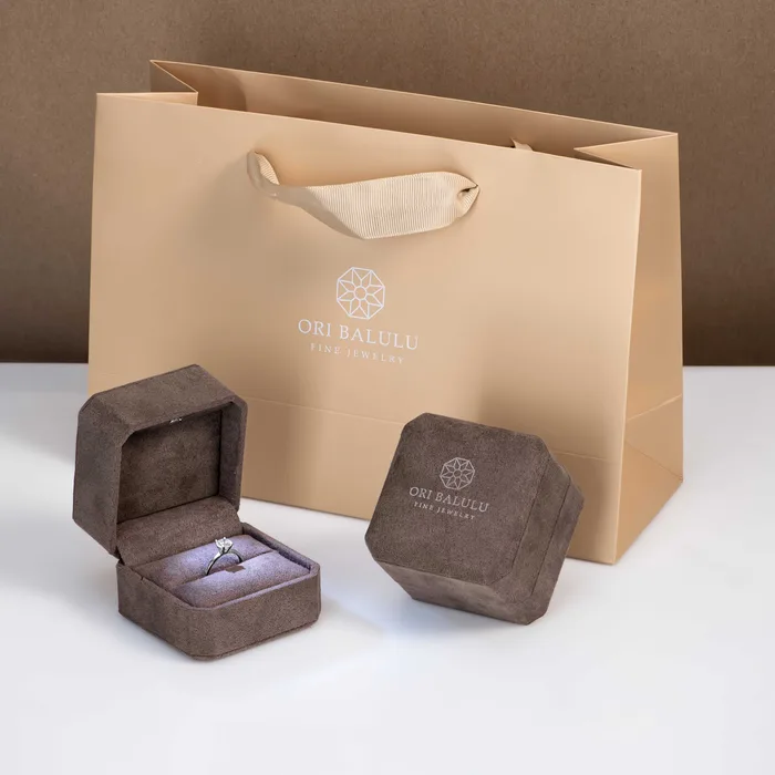 טבעת אירוסין מאי